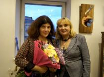 Татьяна Данильянц с сотрудницей галереи искусств Татьяной Белинской