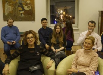 Участники просмотра отказались от дискуссии. Если фильм потряс до глубины души, то лишние слова не нужны. Каждый сам для себя решает, на что он готов пойти ради Любви. 