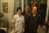 Азиза и су-шеф повара ресторана фондю "Чердак художника" Анабиби Резметова и Равшан Гулямов