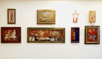 Работы художника Ольги Лысенковой, горячая эмаль, выставка «Сто оттенков красного»