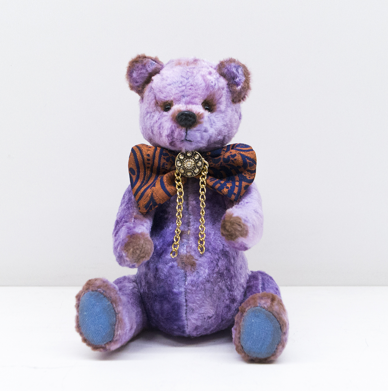 "Медведь фиолетовый" (Т.Герасименко)